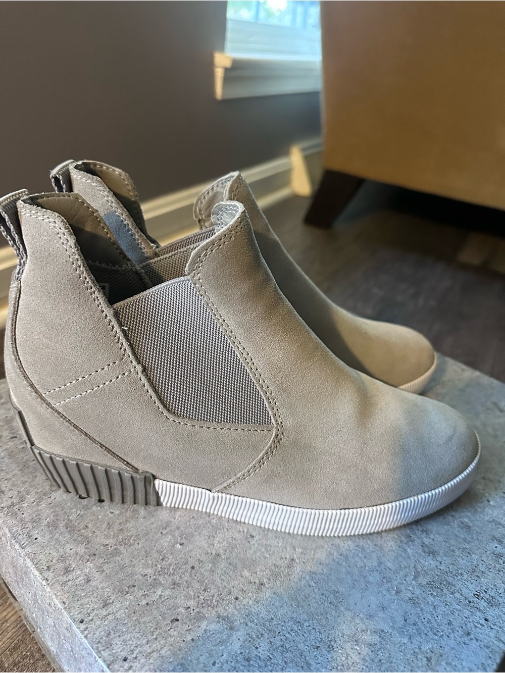 Sorel Women's Grey Suede Chelsea Ankle Booties